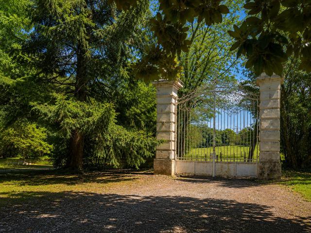 Élégante bâtisse en pierre aux multiples possibilités 350m² Libourne