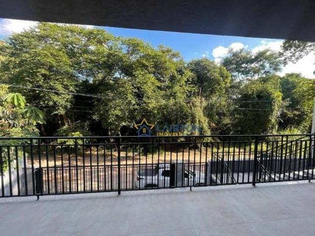 Elegante Casa de 3 Dormitórios à Venda 179 m² Parque Res Itaguaçu, Atibaia/SP