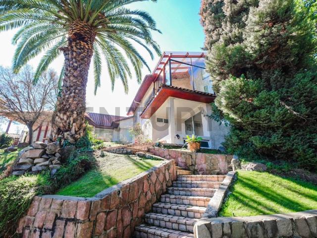 Elegante Casa en Quinchamali
