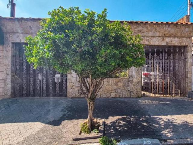 Imperdível casa para venda em Parque Novo Mundo com 5 quartos, sendo 2 suítes, 275m²