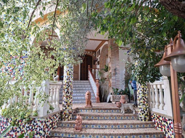 Elegante chalet estilo mediterraneo situado a tan solo 800 metros de la playa de Gandía