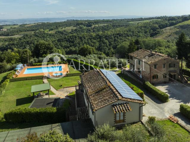 Montaione Elegante Complesso Residenziale con Piscine e Te. 500m² Montaione