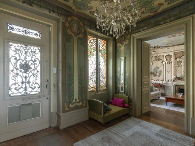 Élégante demeure d'époque avec cinq maisons d'amis, située a. 545m² Châteauneuf sur Charente
