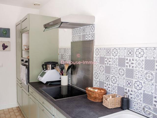 ELEGANTE DEMEURE FAMILIALE 9 PIECES 230 m2 190 M2 HABITABLES. TRES BON ETAT, LUMINOSITE, QUALITE DE VIE ET PROCHE PARIS
