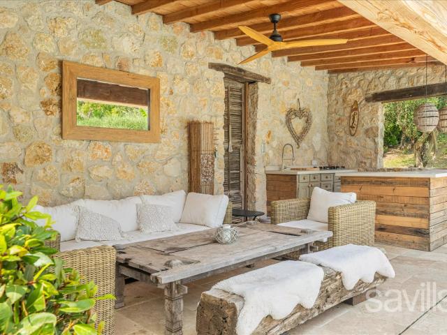 Élégante demeure rénovée avec goût dans un cadre privilégié 220m² Valbonne