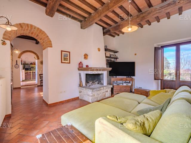 Elegante dimora di campagna circondata dalle colline 350m² Umbertide