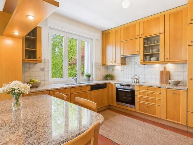 Elegante Doppelhaushälfte mit 12 Zimmern und grossem Privatpark in Robasacco