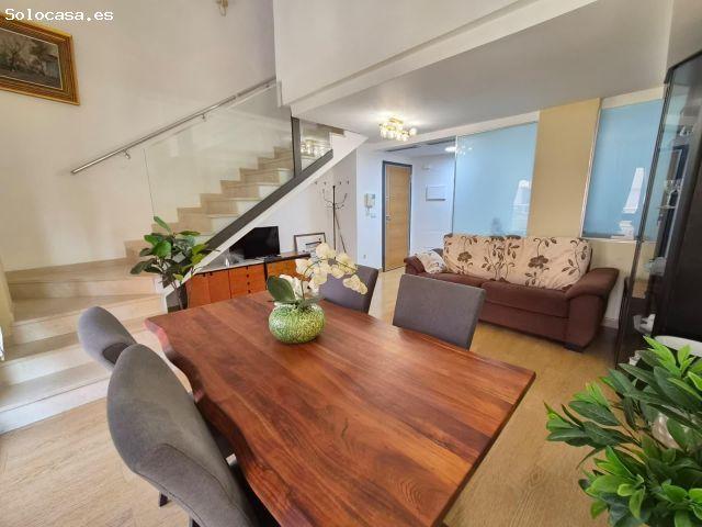 Elegante Dúplex Reformado en Lliria con Plaza de Garaje