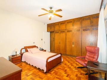 Elegante e Espaçoso Sobrado à Venda no Bairro Aclimação, São Paulo SP