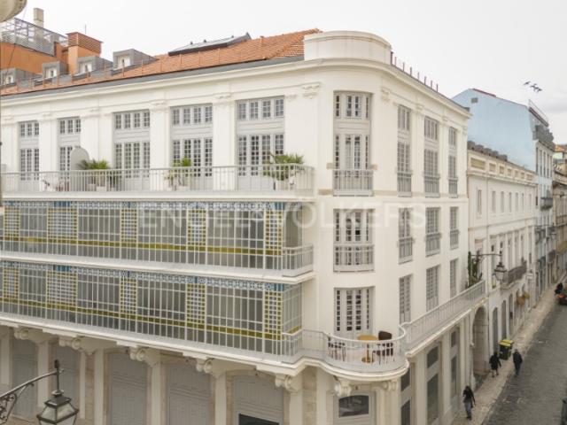 Elegante e luxuoso apartamento T2, junto à Av. da Liberdade