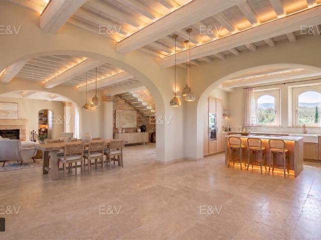 Elegante e panoramico casale in classe A 370m² Castiglione del Lago
