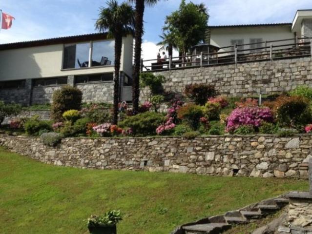 Elegante Einfamilienvilla mit 7 Zimmern und Pool an Panoramalage