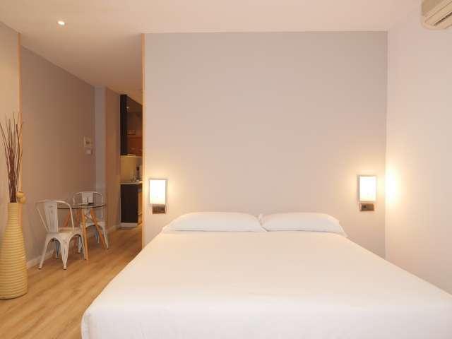 Elegante estudio en alquiler, Barri Gòtic, Barcelona