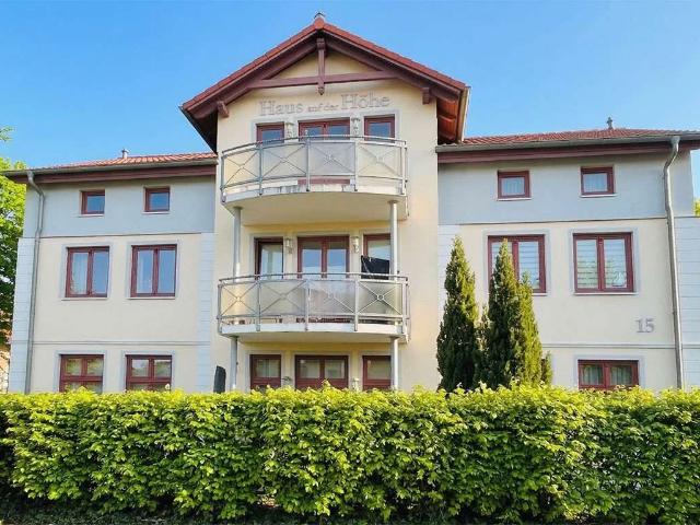 Elegante Erdgeschosswohnung mit zwei Terrassen im Herzen von Heringsdorf