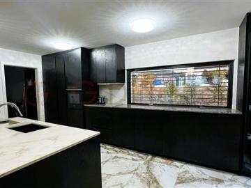Elegante Familienvilla mit Terrasse/Garten, Parkplatz und hoher Energieeffizienz
