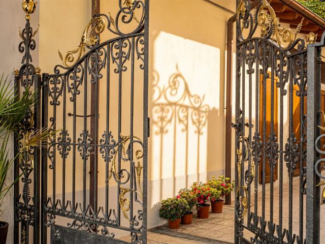 Elegante mansarda in un edificio storico d'epoca 150m² Lesa