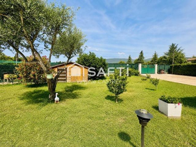 Maison traditionnelle 6 pieces avec piscine & garage/atelier