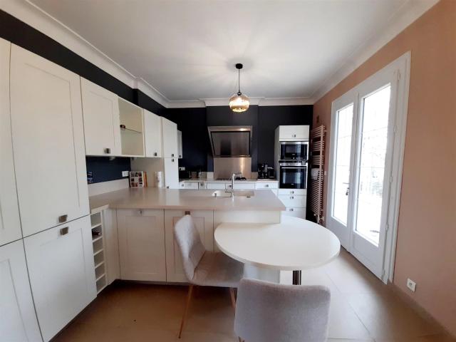 Élégante maison avec grand jardin à Bergerac 180m² Bergerac