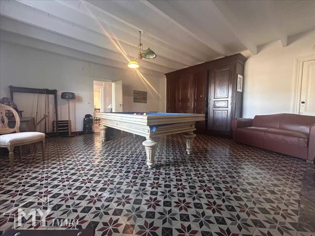 Élégante maison bourgeoise en pierre avec deux granges 295m² Pessac sur Dordogne