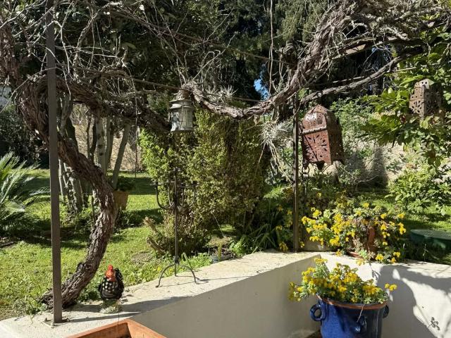Élégante maison de caractère avec jardin à Carcassonne 208m² Berriac