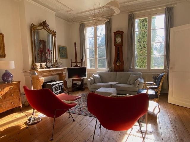 Elégante Maison de Maître avec piscine 251m² Saint Seurin sur l'Isle