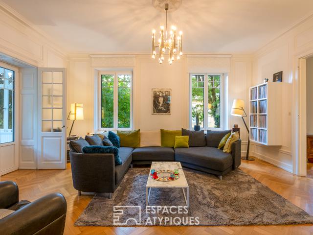 Elégante maison de maîtres aux volumes généreux