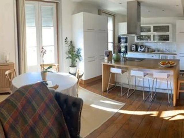 Elégante maison de ville ou opportunité commerciale 254m² Ribérac
