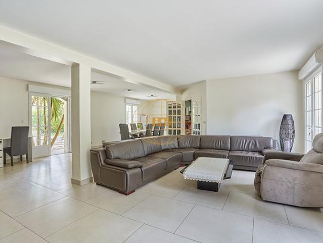 Elegante Maison Familiale Contemporaine Avec Piscine, Terras. 293m² Pomponne