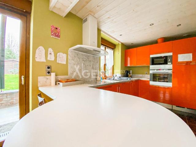 Élégante maison individuelle avec vue imprenable et court de tennis!