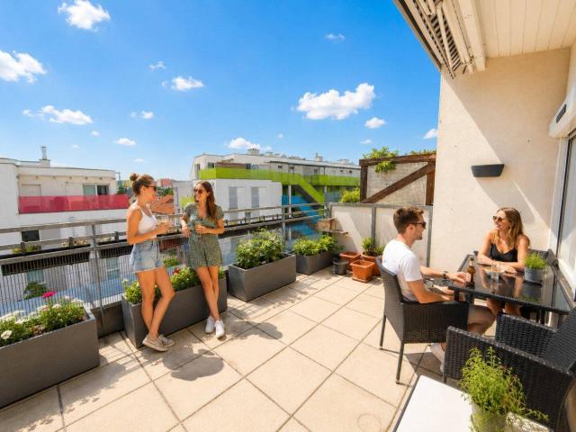 ELEGANTE MAISONETTE IN TOP LAGE – Perfekte Raumaufteilung & Freiflächen NEUBAU 3 Zimmer ca. 106 m² WFL ca 130 m² NFL Terrasse Garage Klima optional