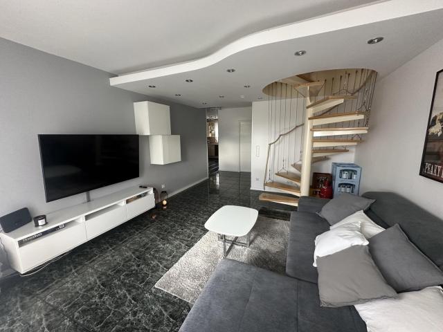 Elegante Maisonette Wohnung *4 ZKB* mit hochwertiger Ausstattung in TOP Lage