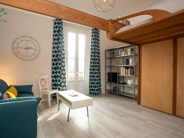 Elegante monolocale in affitto a Washington, Milano
