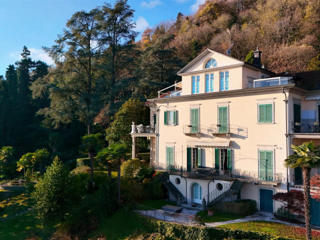 Elegante Suite in Villa d'Epoca con Affreschi e Vista Lago –. 75m² Meina