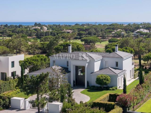 Elegante moradia frente golfe 1068m² Almancil
