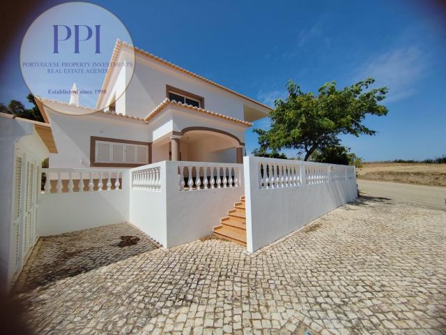 Elegante Moradia Renovada com Vistas Panorâmicas & Mezanino 280m² Vila do Bispo e Raposeira