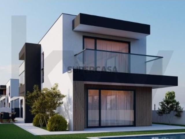 Elegante Moradia T3+1 com Jardim, Piscina e 3 Suites Abrunheira Sintra
