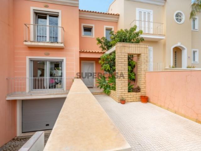 Elegante Moradia T3 à Venda em Boliqueime