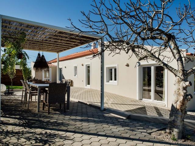 Moradia T3 de Luxo em Alvor – Pronta a Habitar Com Opção de. 180m² Alvor