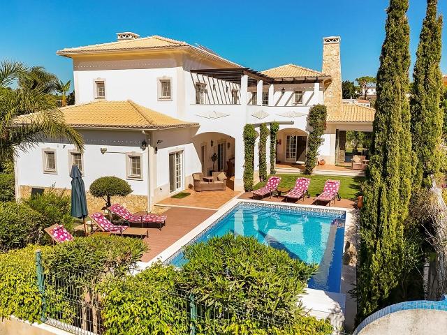 Elegante Moradia V4 na Balaia, a pé da praia 573m² Albufeira e Olhos de Água