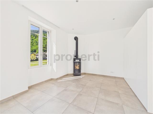 Elegante multiplex house 10.5 locali con balcone, Acquarossa