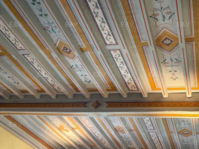 Elegante palazzo storico con garage e terrazze panoramiche n. 570m² Trevi