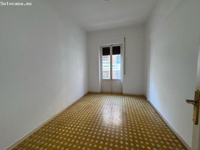 ELEGANTE PISO CON TECHOS ALTOS EN PLENO CENTRO DE CÓRDOBA