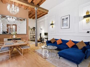 Elegante propiedad de dos habitaciones de 115 m² en el coraz. 115m² Barcelona