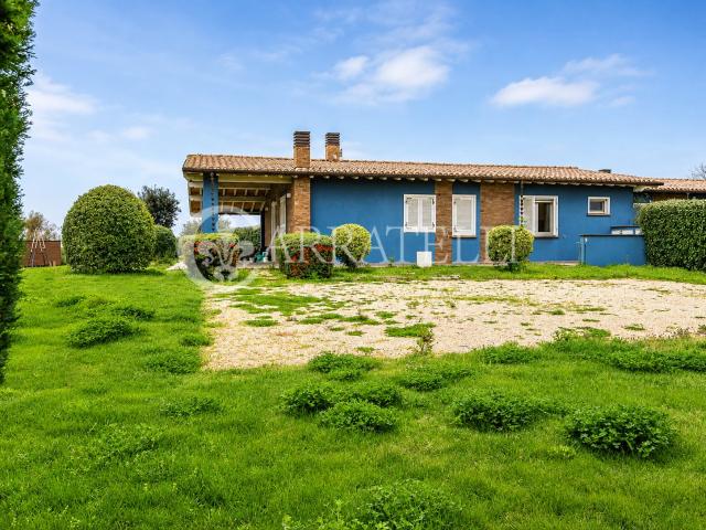 Elegante proprietà di recente costruzione a Pescia Romana, a. 240m² Montalto di Castro