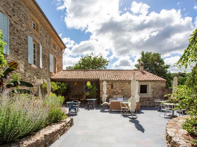 Élégante Propriété avec Maison d’Hôtes de Prestige