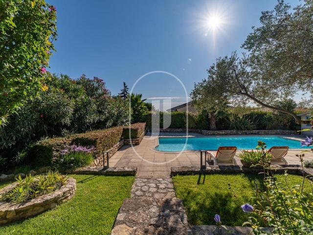 Élégante propriété de caractère à vendre à 30 minutes d’Uzès 210m² Montignargues