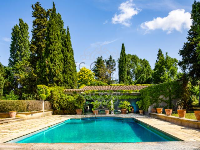 Élégante propriété de caractère à vendre à Aix en Provence
