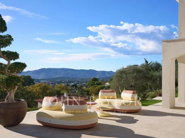 Élégante propriété familiale avec piscine et spa 292m² Cannes