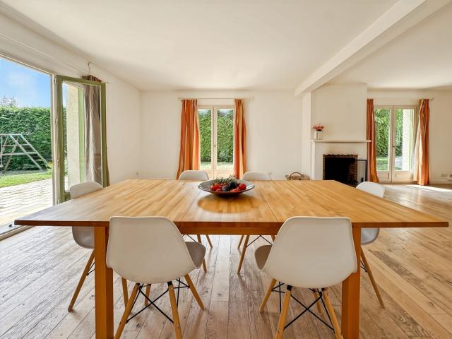 Élégante propriété familiale de 192 m² avec 6 chambres au cœ. 192m² Cessy