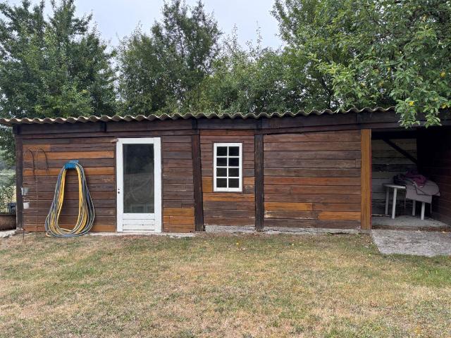 Elegante Propriete Quercynoise Avec Piscine Situee Au Centre. 164m² Mauroux